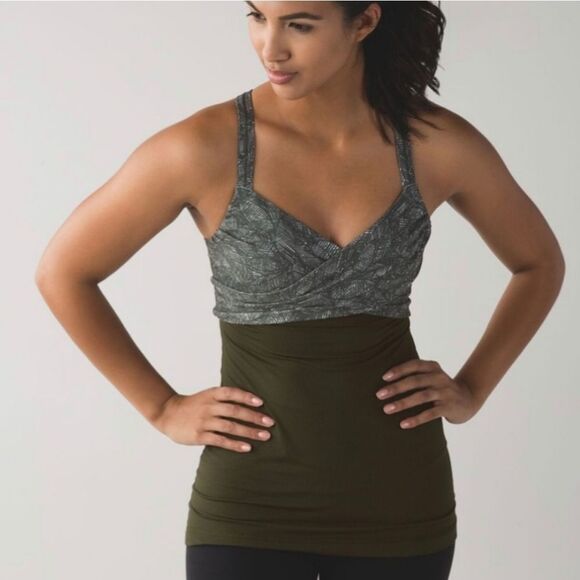 Lululemon Wrap It Up Tank Jazzy White Gator Green Tank Top 6 - Picture 1 of 8